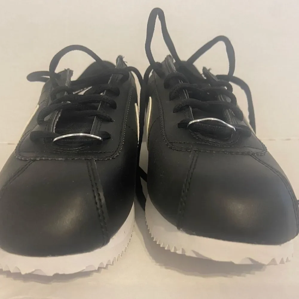 Nike Cortez '72 Swoosh Black/White 904764-001 Youth Size 6.5Y Women’s 8